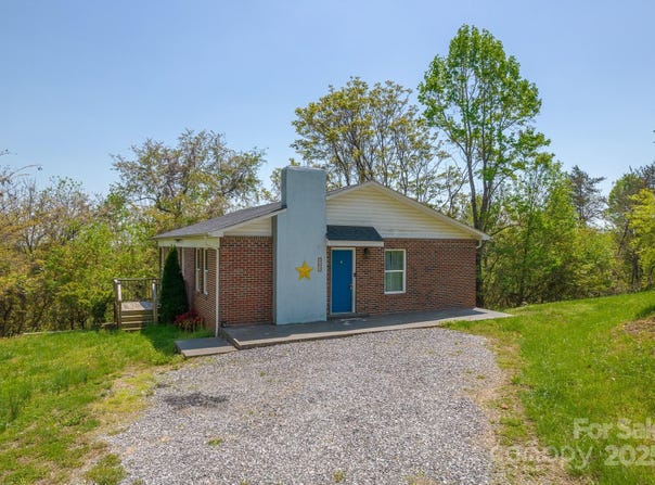 963 Kenham Place SW, Lenoir, NC 28645