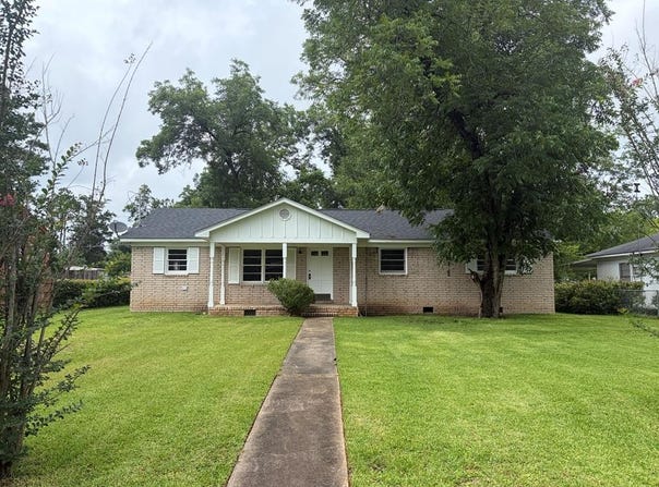 2017 W Waddell Ave, Albany, GA 31707