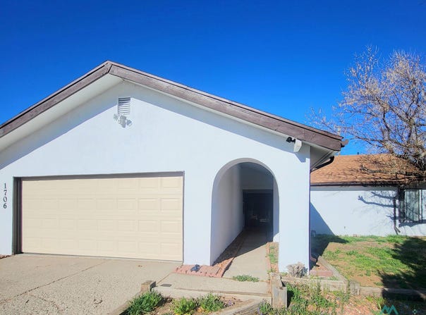1706 Kiva Drive, Gallup, NM 87301