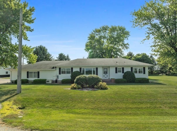 13079 N 1800 East Road, Pontiac, IL 61764