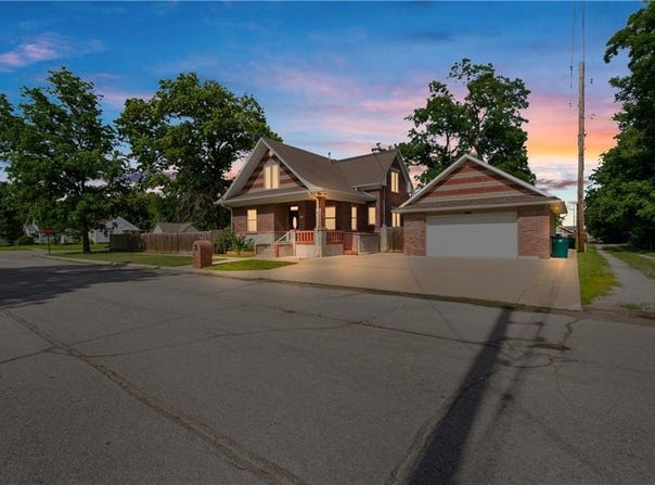 219 N 23rd Street, Parsons, KS 67357