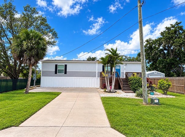 258 3RD Street NW, RUSKIN, FL 33570