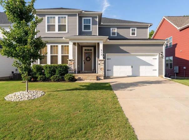 313 Foxbank Circle, Greer, SC 29651