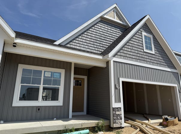 11909 Smithfield Drive, Holland, MI 49424
