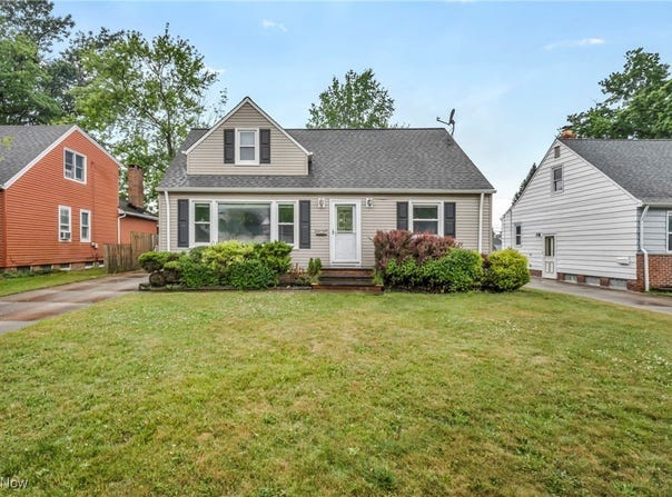 1714 Gilbert Drive, Mayfield Heights, OH 44124