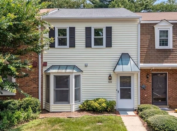 320 Oak Arbor Lane, Winston-Salem, NC 27104