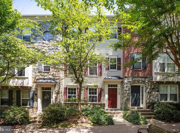 2120 DARCY GREEN PL, SILVER SPRING, MD 20910