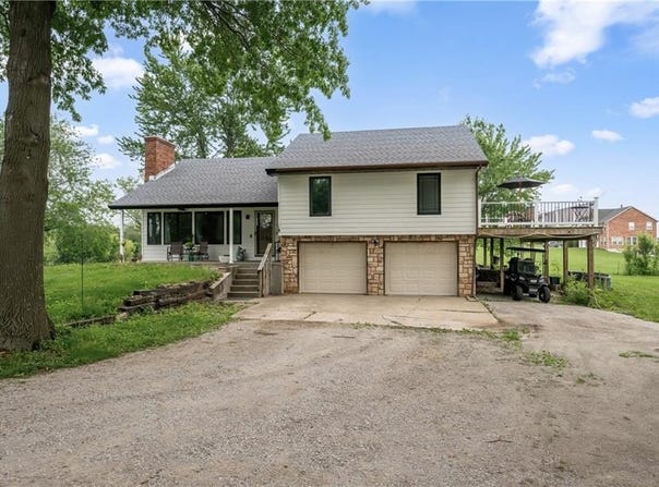 19109 Quinn Road, Trimble, MO 64492