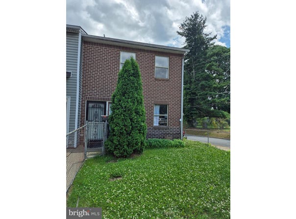 555 WOODWARD STREET, LANCASTER, PA 17602