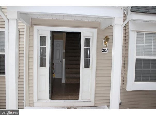 202 FLAGSTONE ROAD, CHESTER SPRINGS, PA 19425
