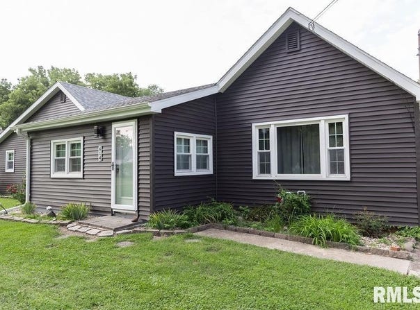 614 E 8TH Street, St David, IL 61563