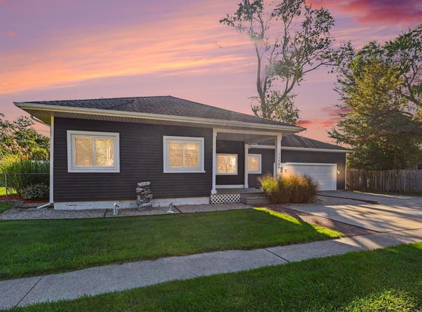 17588 Reenders Street, Spring Lake, MI 49456