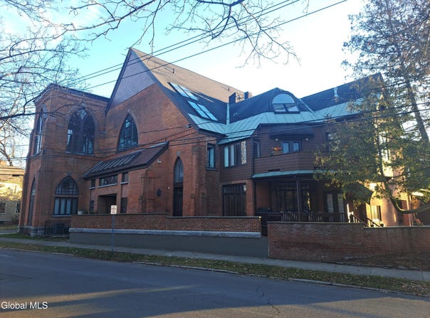 106 Spring St, Saratoga Springs, NY 12866
