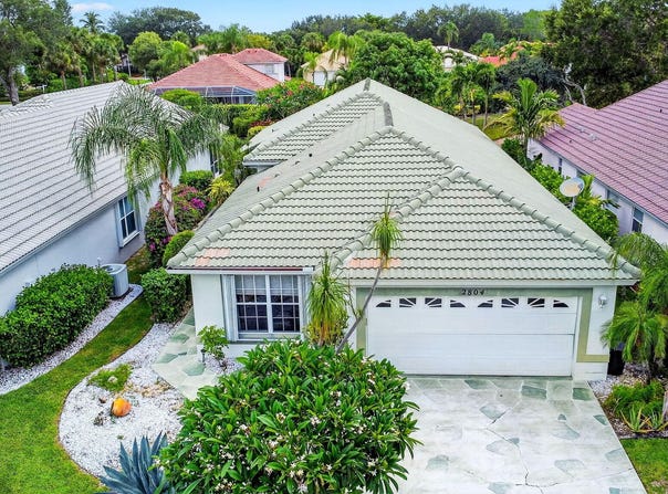 2804 Waters Edge Circle, Greenacres, FL 33413