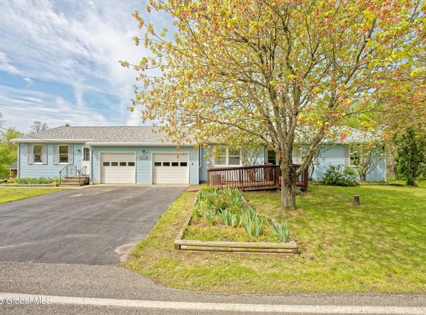 6215 Hawes Road, Guilderland, NY 12009