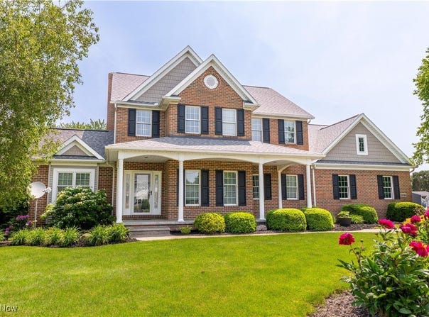 10686 Cleveland Avenue NW, Uniontown, OH 44685
