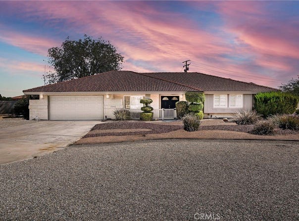19990 Yucca Loma Road, Apple Valley, CA 92307