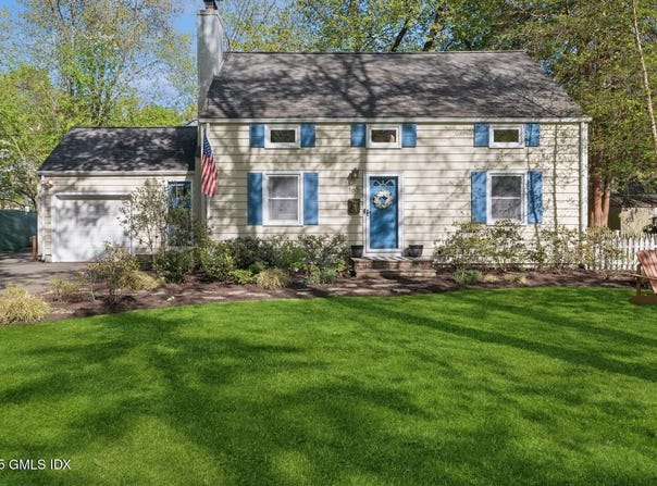 165 Woodbury Avenue, Stamford, CT 06907