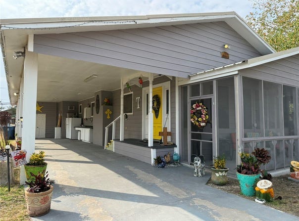 508 E Thornton Street, Three Rivers, TX 78071