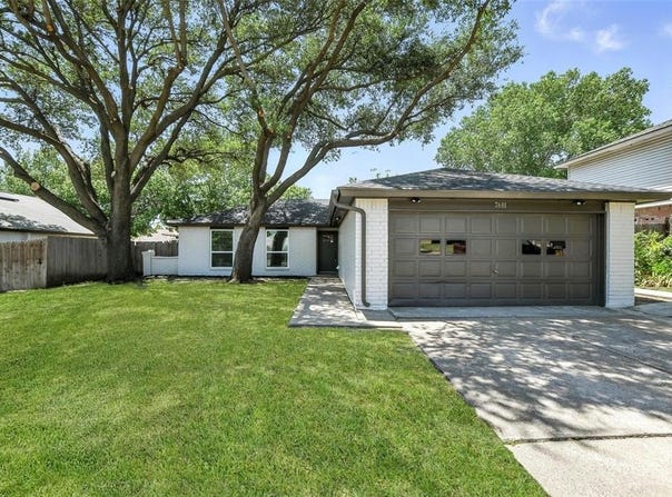 7601 Evergreen Drive, Watauga, TX 76148