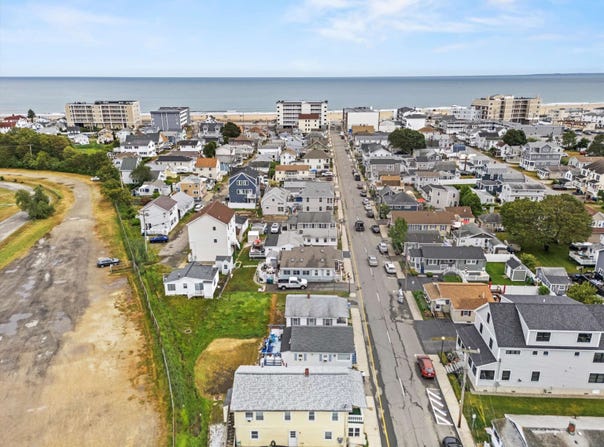 50 Highland Avenue, Hampton, NH 03842