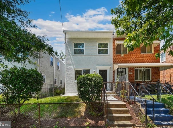 4224 SOUTHERN AVENUE SE, WASHINGTON, DC 20019