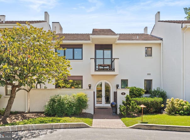 5 AVIGNON, DEVON, PA 19333