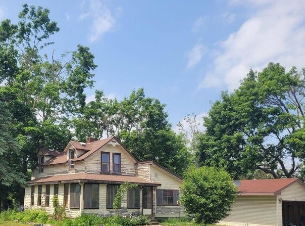 3864 S Elm Street, Onaway, MI 49765