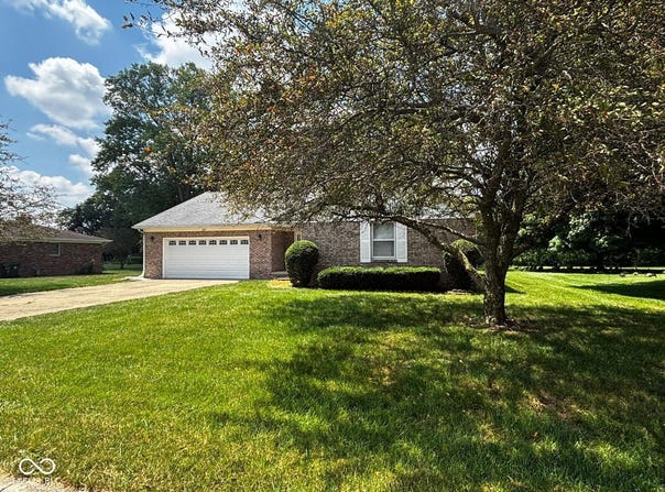 321 S Locust Drive, Morristown, IN 46161