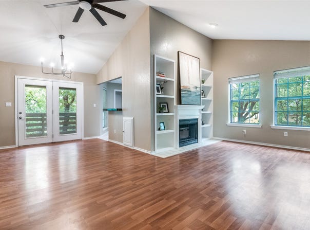 4502 Forestgate Drive, Arlington, TX 76017