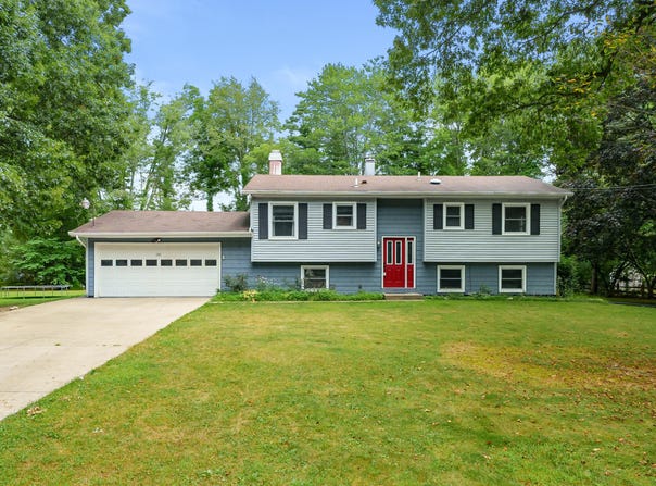1701 S Shore Drive, Portage, MI 49002