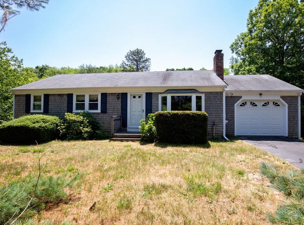 90 Village Lane, Wellfleet, MA 02667