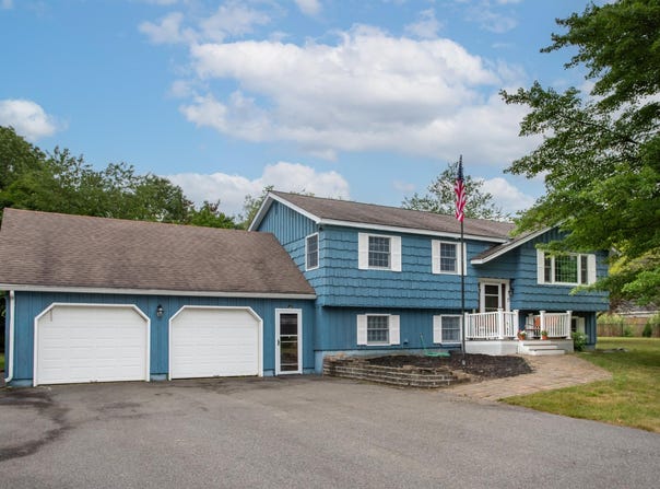 7 Morrill Street, Hampton, NH 03842