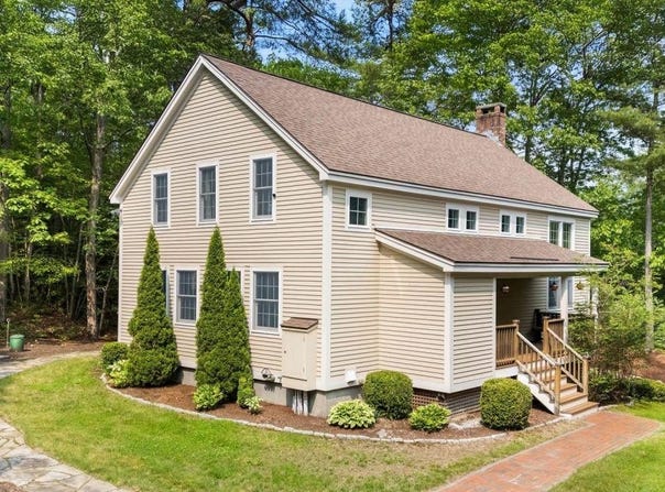 60 Emily Lane, Sunapee, NH 03782