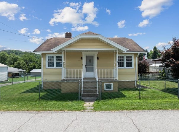 359 Toat Avenue, Windsor Heights, WV 26075