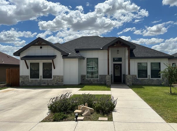 2325 Darlene Street, Eagle Pass, TX 78852