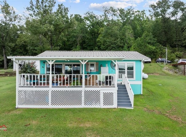17900 County Road 4256 S, Henderson, TX 75654