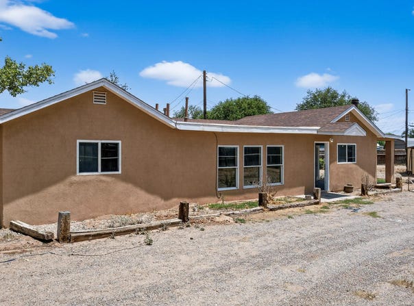 5000 CEDRO Way SW, Los Lunas, NM 87031