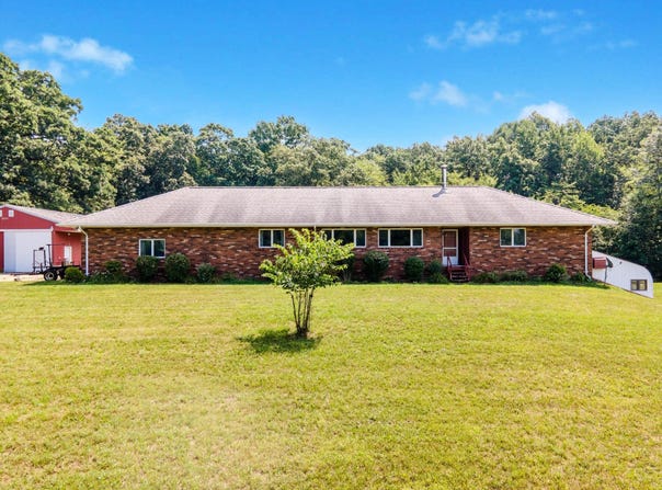 3801 Stillson Road, Stockbridge, MI 49285