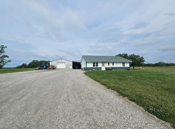 32561 State HWY CC, Hamilton, MO 64644