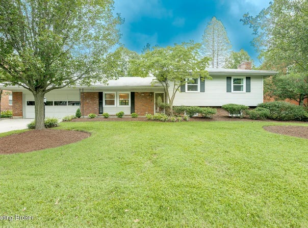10305 Foxboro Dr, Louisville, KY 40223