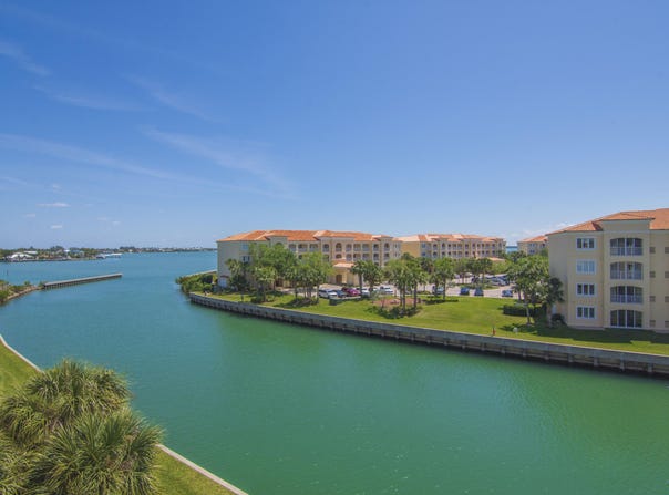 6 Harbour Isle Drive E, Fort Pierce, FL 34949