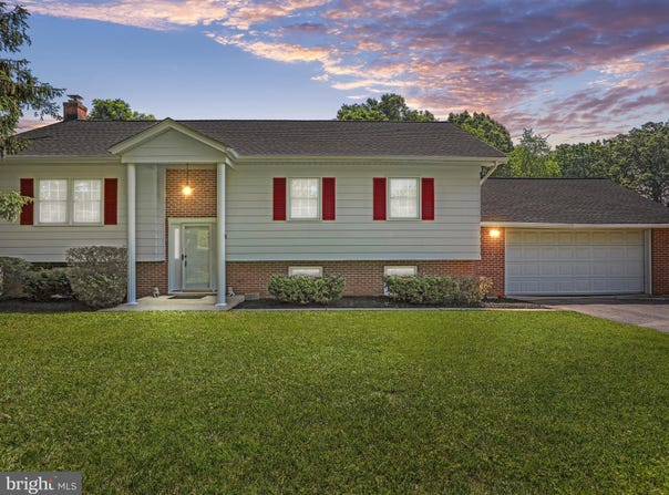 6907 SUMMERSWOOD DRIVE, FREDERICK, MD 21702