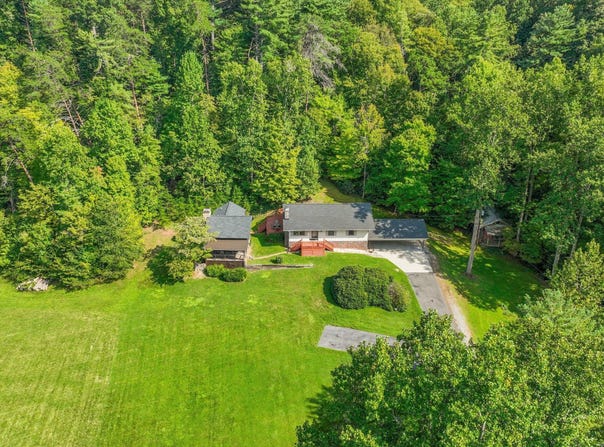745 Blockhouse Valley Rd, Clinton, TN 37716