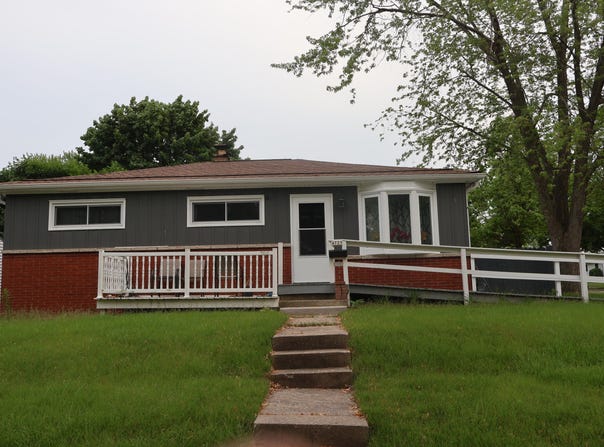 4725 W Wilbur Ave, Milwaukee, WI 53220