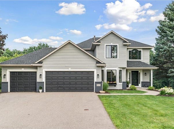 8525 Mission Hills Lane, Chanhassen, MN 55317