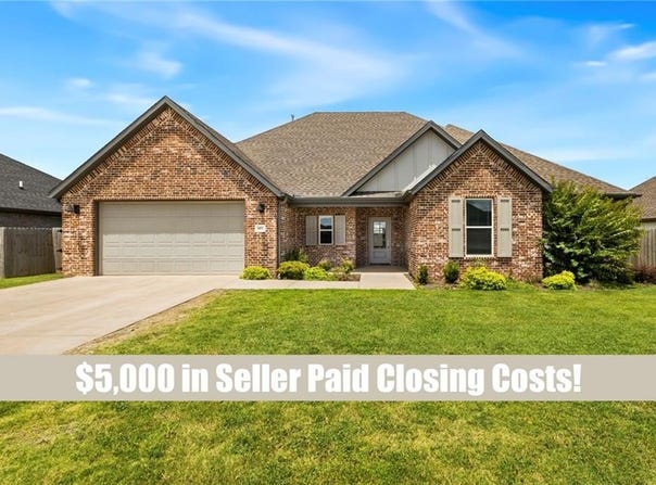 1052 Morra  AVE, Tontitown, AR 72762