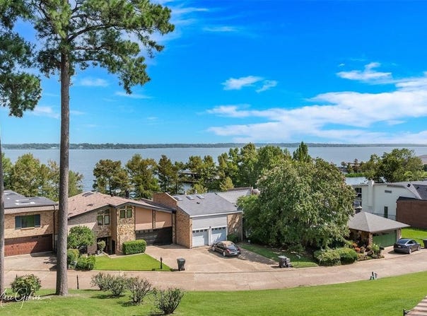 5713 S Lakeshore Drive, Shreveport, LA 71119
