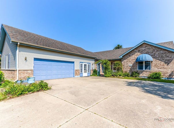 3206 Turnberry Drive, McHenry, IL 60050