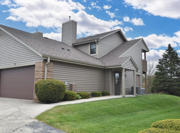 5521 Cambridge Ln, Mount Pleasant, WI 53406